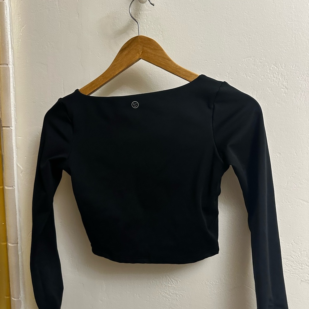 Hollister Black Long Sleeve Crop Top - Picture 4 of 4